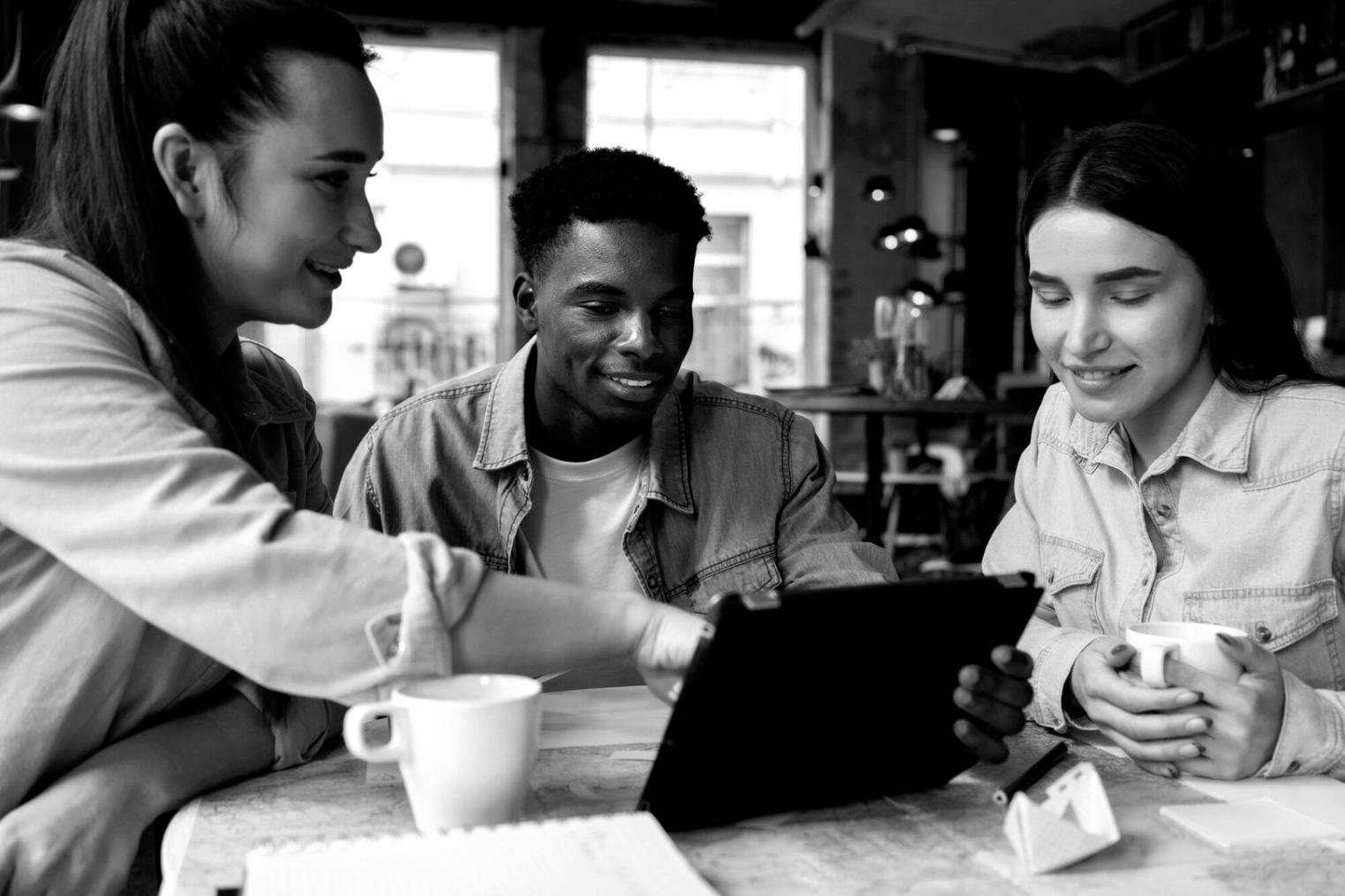 Session de formation personnalisée avec analyse de cas d'entreprise réels